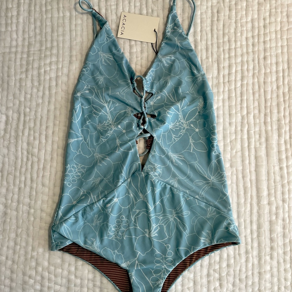 NWT ACACIA Kokomo in Mo’orea 💙